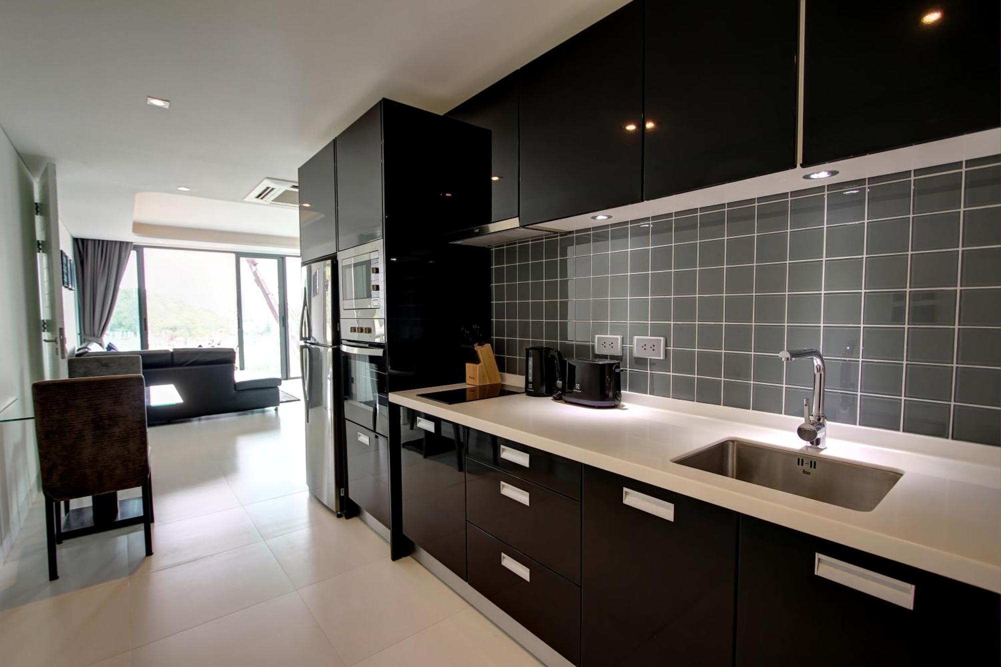 Lets Phuket Twin Sands Resort & Spa Patong ภายนอก รูปภาพ