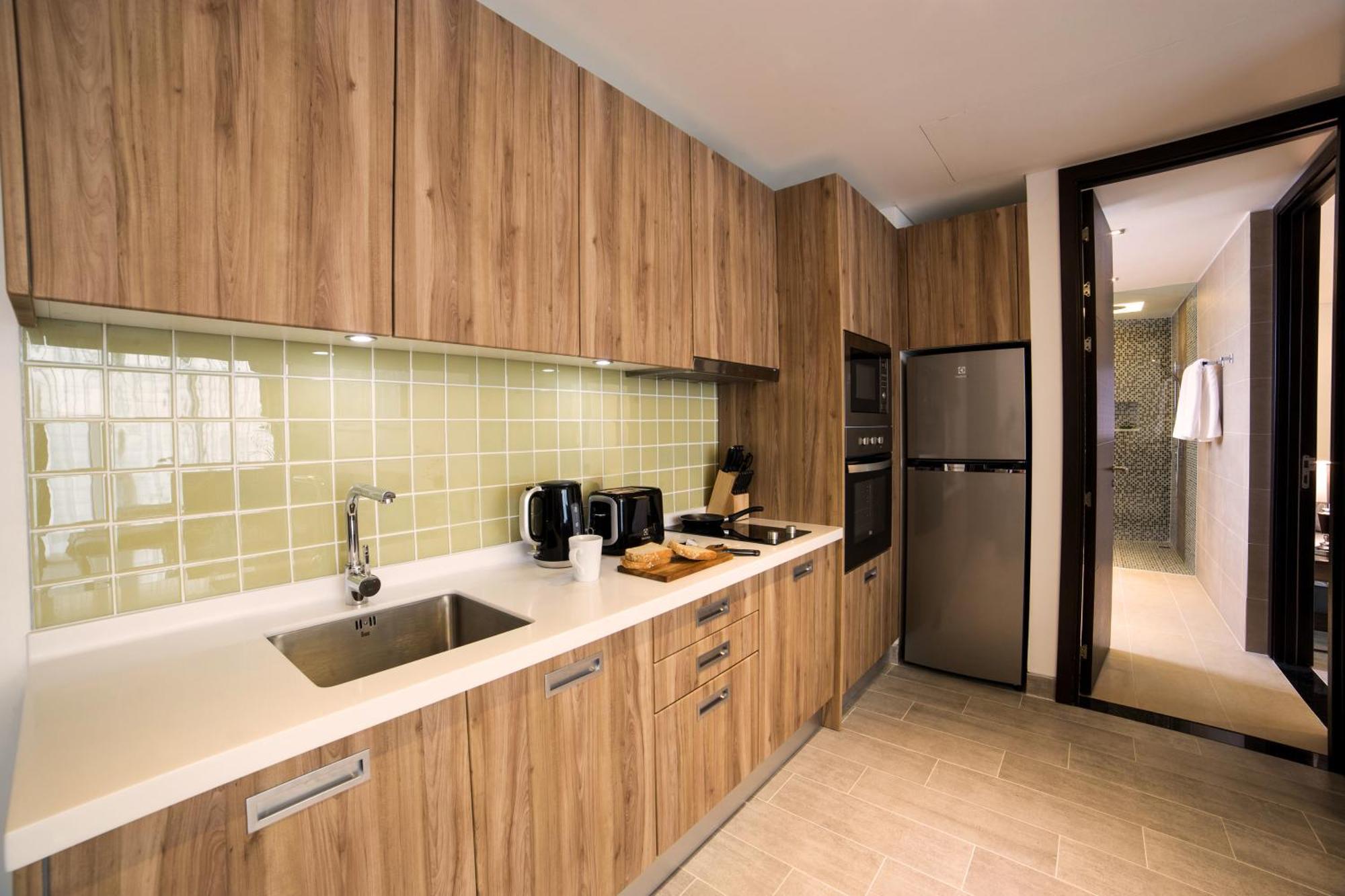 Lets Phuket Twin Sands Resort & Spa Patong ภายนอก รูปภาพ